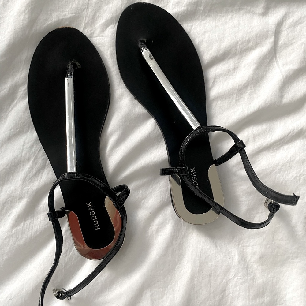 RUDSAK Black Leather Thong Sandals